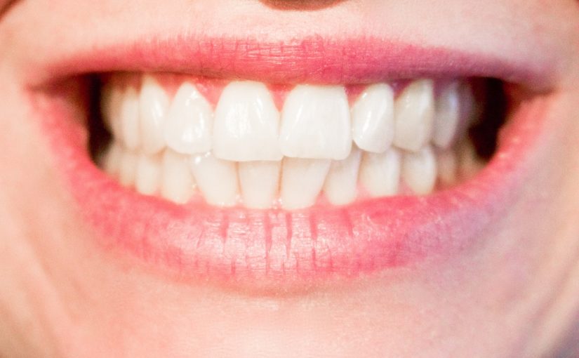 Dzisiejsza technika wykorzystywana w salonach stomatologii estetycznej może sprawić, że odzyskamy ładny uśmiech.
